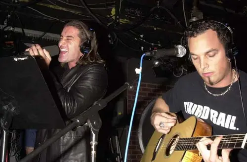 Creed - 2001111609[1].jpg